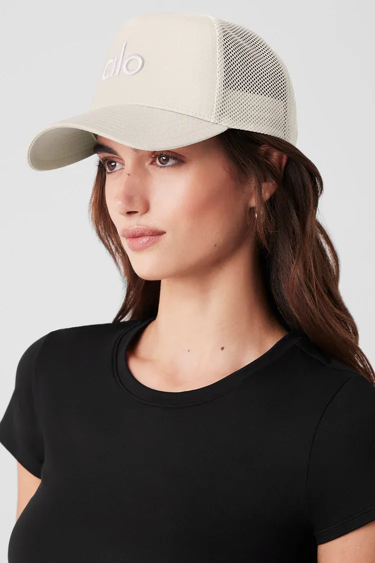 Boné District Trucker